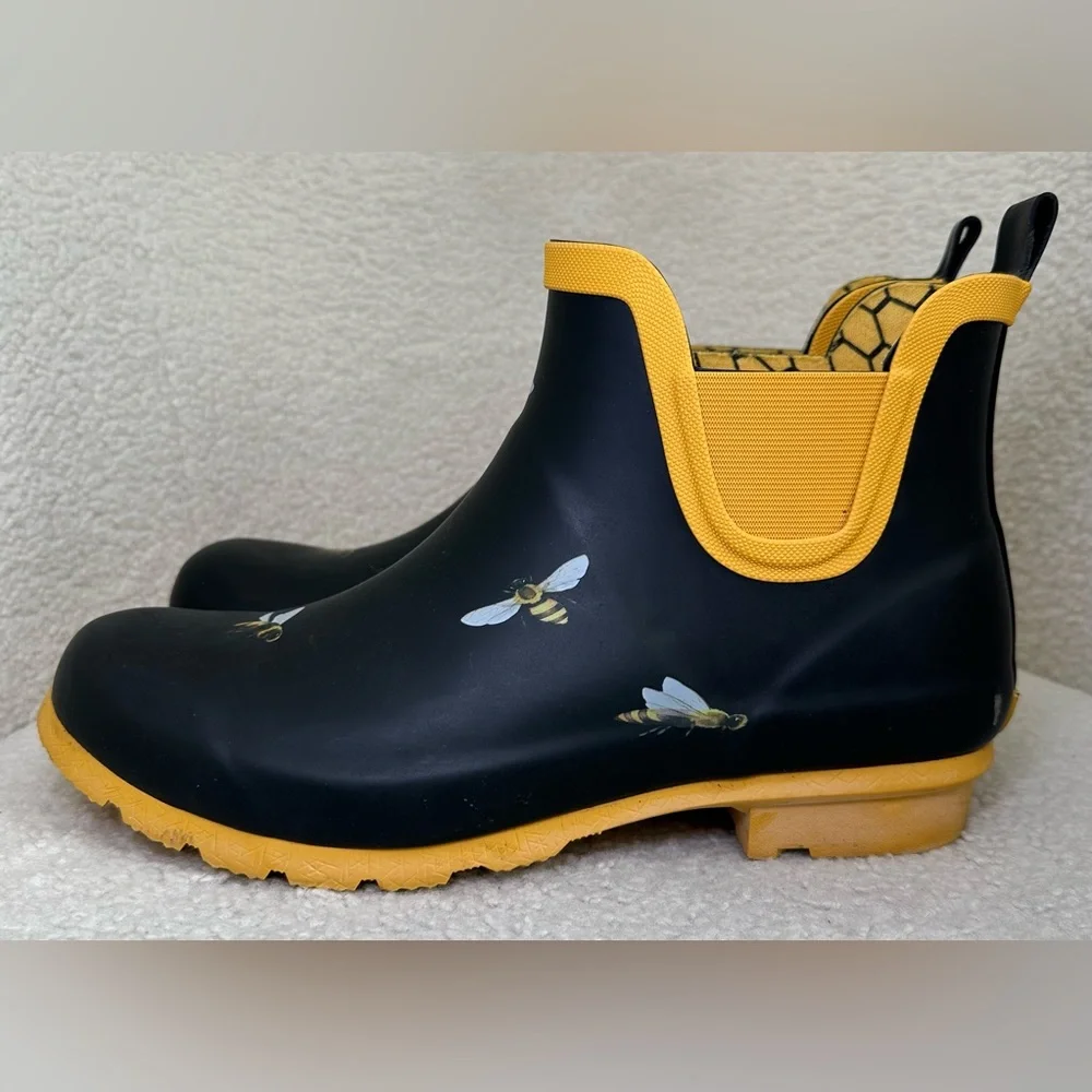 Galleria‎ Enterprises Chelsea rain snow boots booties navy blue yellow bee 🐝 11